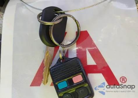 2006 Mercury Grand Marquis Ls z USA, uszkodzony, nr VIN 2MHFM75VX6X627487